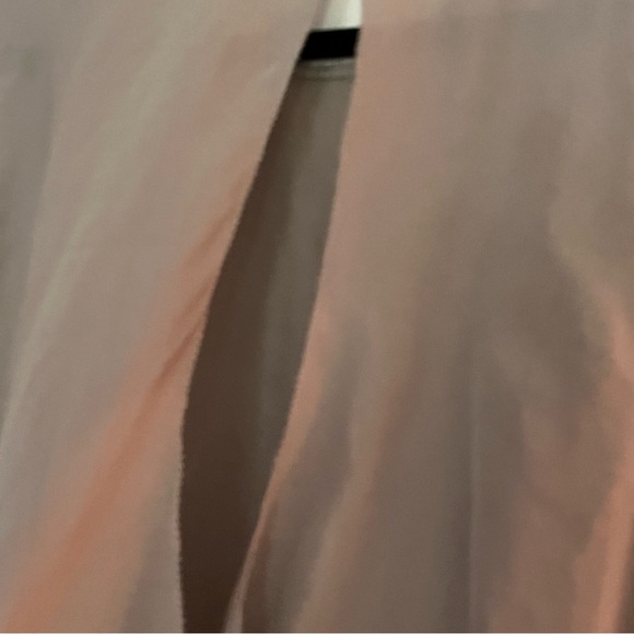 Vince Taupe 💯 Silk Minimalist Blouse with beaded Trim - Picture 5 of 8